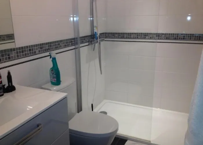 度假居 Maison Renovee Proche Et Commerces, 3 Chambres, 3 Salles D'eau, Confort Moderne. - Fr-1-331-86 *