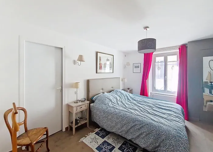 度假居 Maison Renovee Proche Et Commerces, 3 Chambres, 3 Salles D'eau, Confort Moderne. - Fr-1-331-86 *